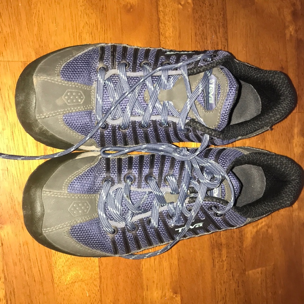 Women’s size 8 Teva shoes